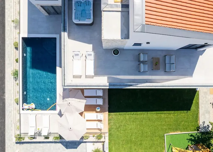 Luxury Terra Dalmatica Heated Pool Jacuzzi Sauna