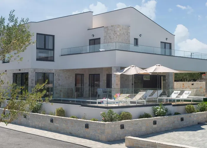 Luxury Terra Dalmatica Heated Pool Jacuzzi Sauna Sikovo