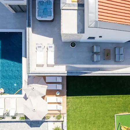 Luxury Terra Dalmatica Heated Pool Jacuzzi Sauna