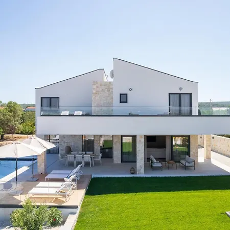 Luxury Terra Dalmatica Heated Pool Jacuzzi Sauna *