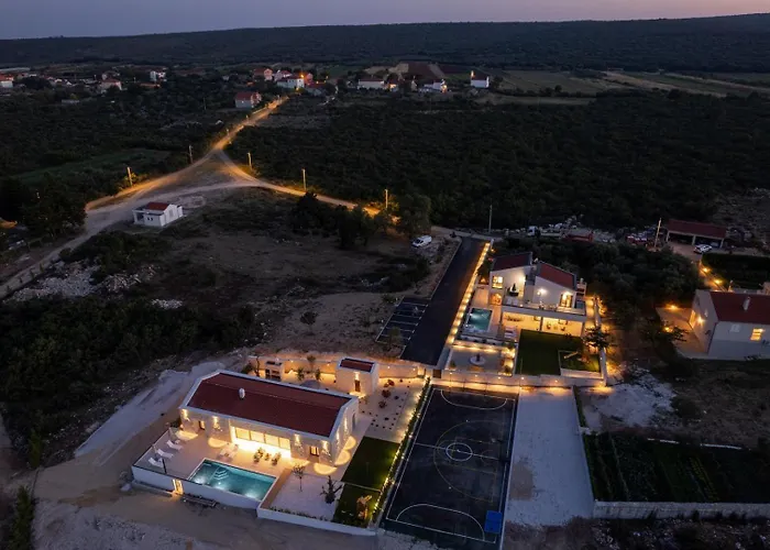 Luxury Terra Dalmatica Heated Pool Jacuzzi Sauna Sikovo